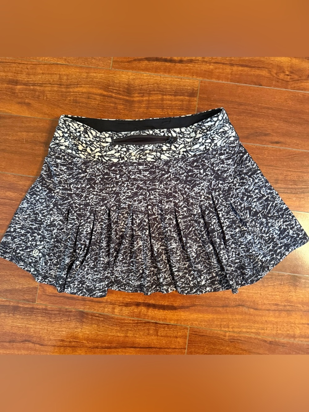 lululemon skirt size 6